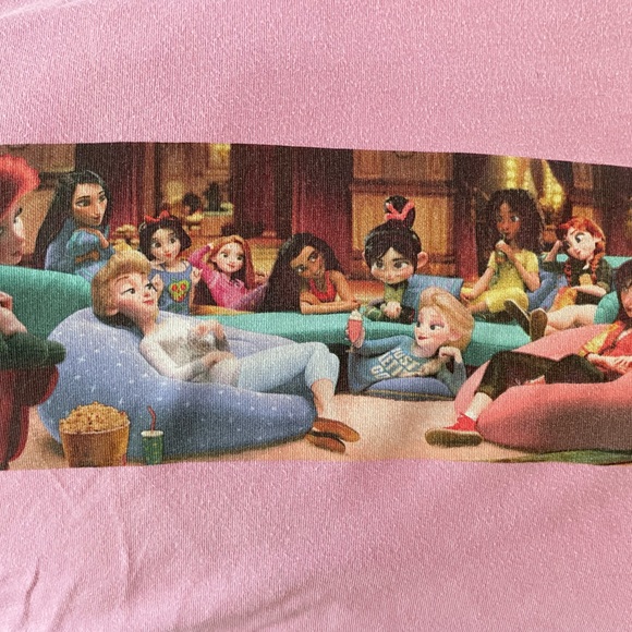 UNI QLO Disney Princess Cropped T-Shirt Women’s Medium - Picture 4 of 5